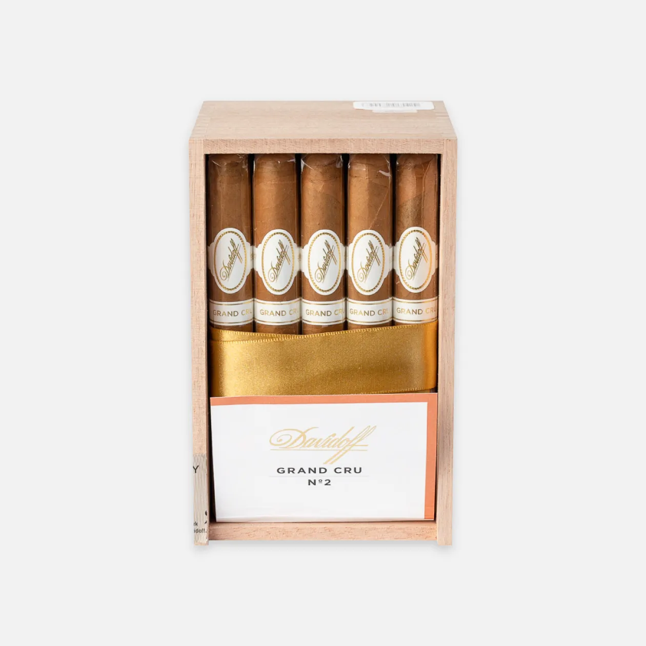 Davidoff Grand Cru No.2 cigars in elegant wooden box.