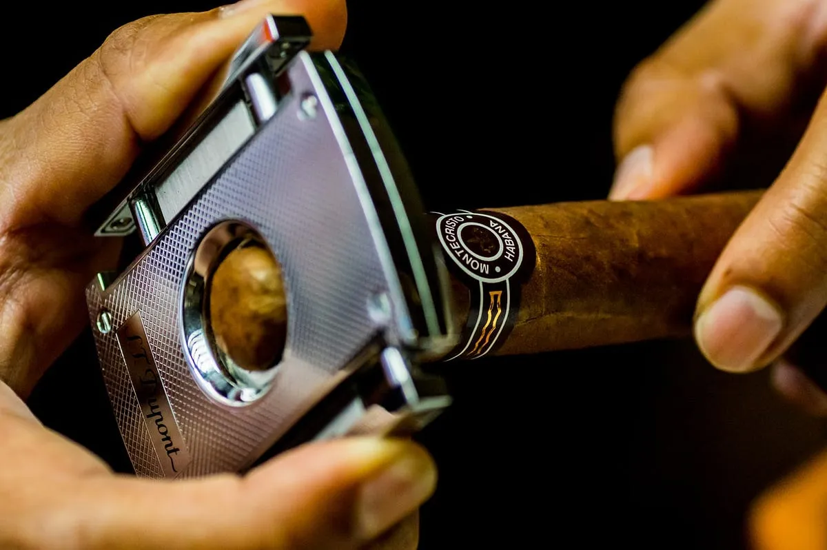 How to Cut and Light a Cigar Properly