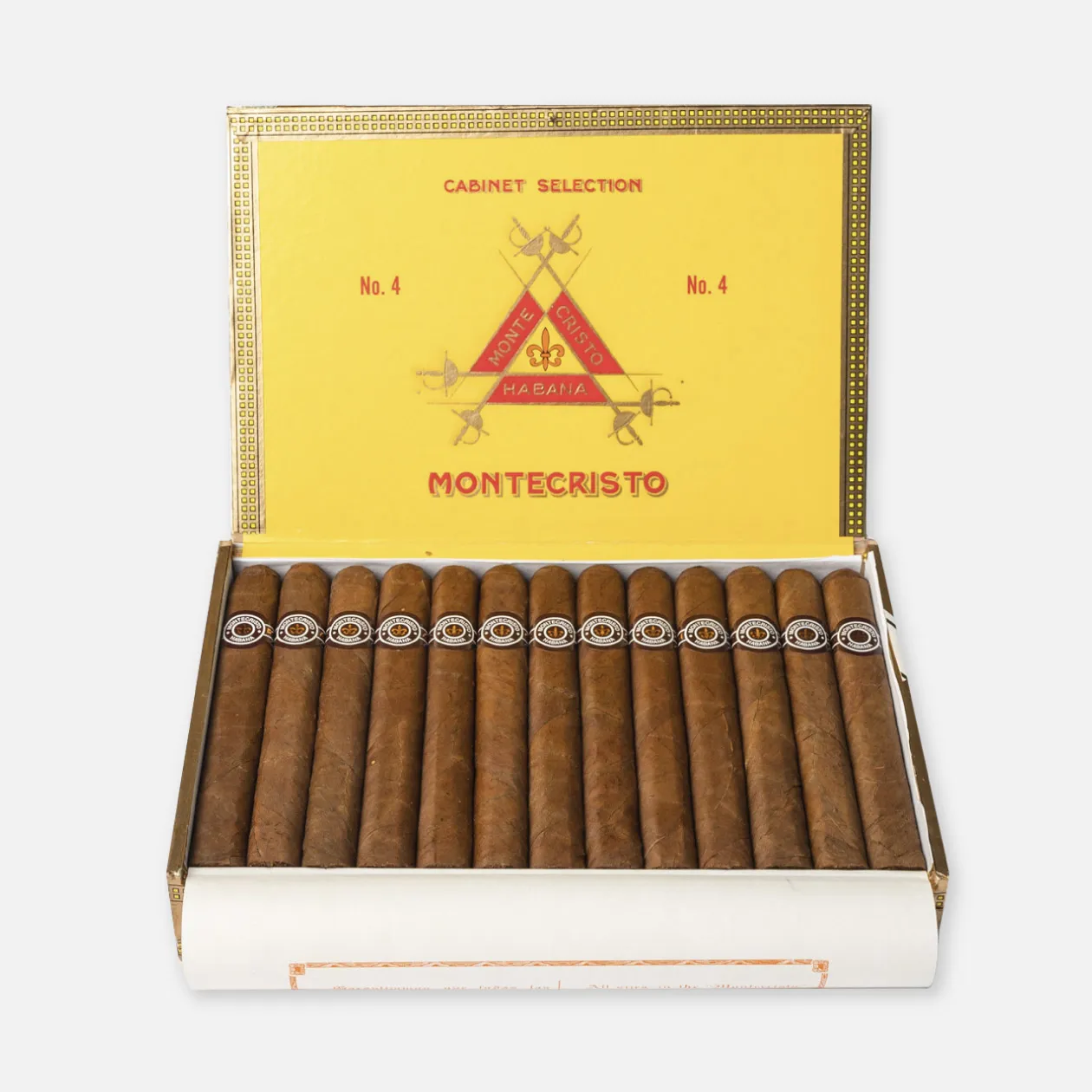 Montecristo No. 4 cigars, premium and classic presentation.